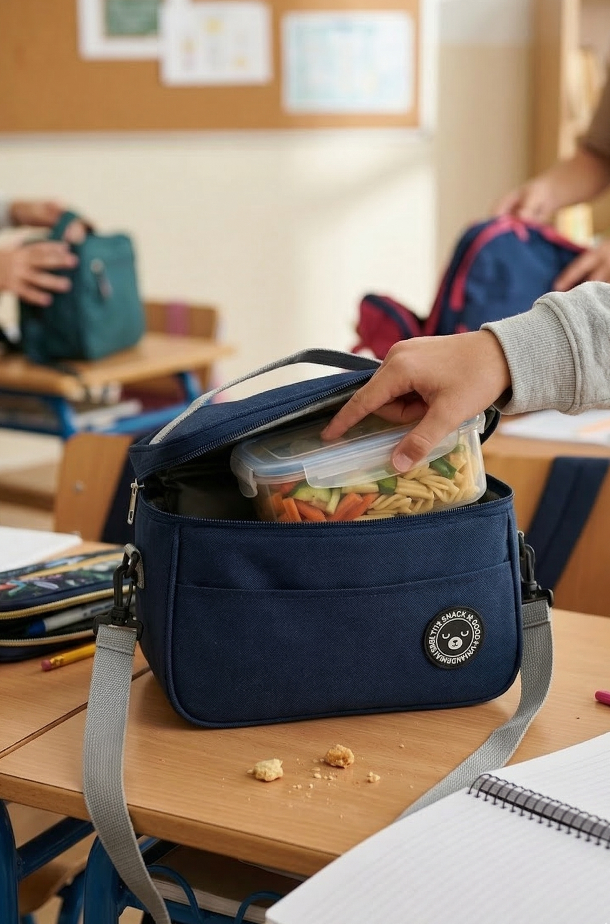 Large Insulated Lunch Bag with Shoulder Strap – Waterproof Meal Tote