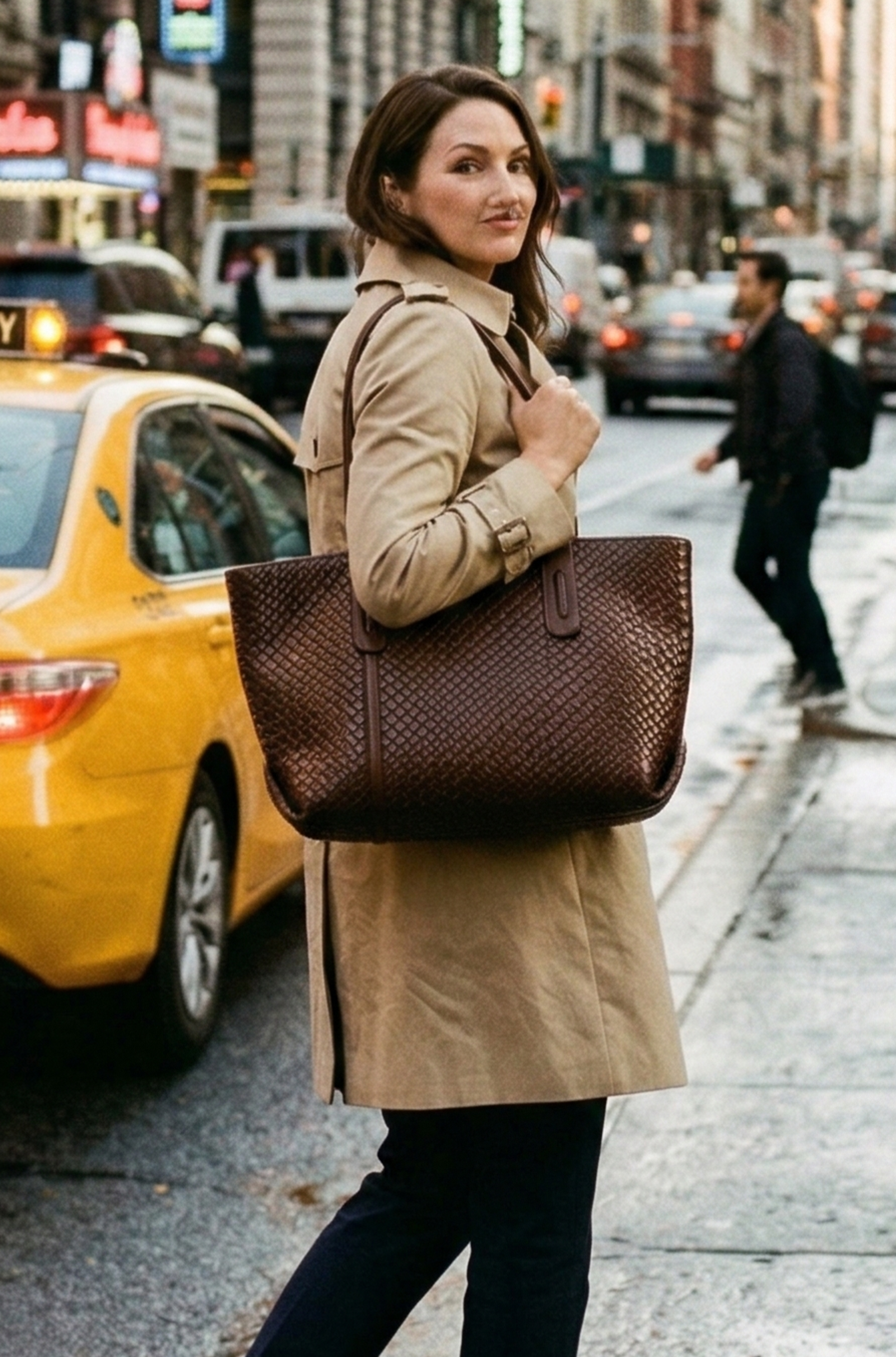 Women’s Minimalist Shoulder Handbag – Lightweight Office Tote