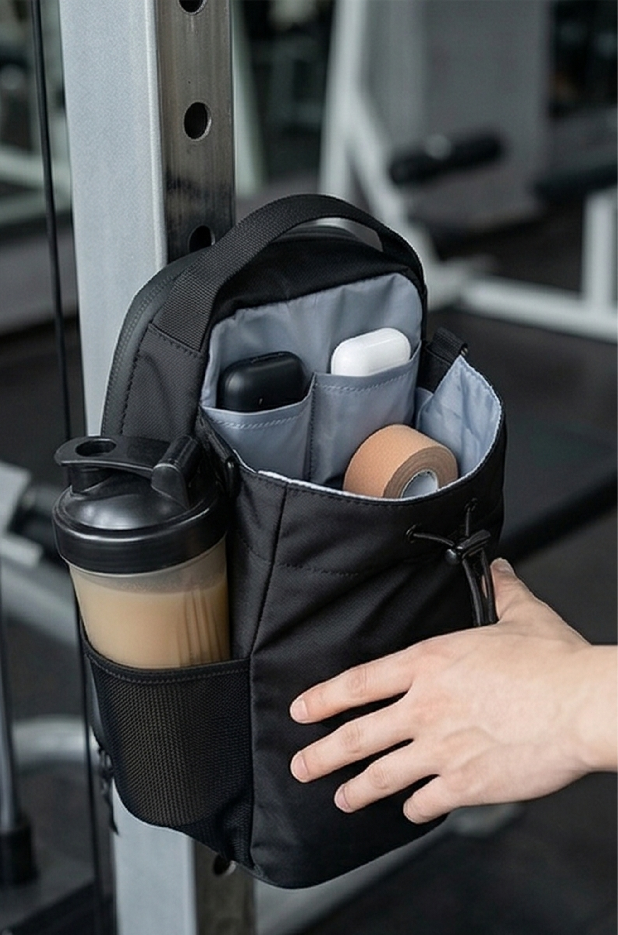 Magnetic Gym Bag – Large Capacity Bottle & Phone Holder