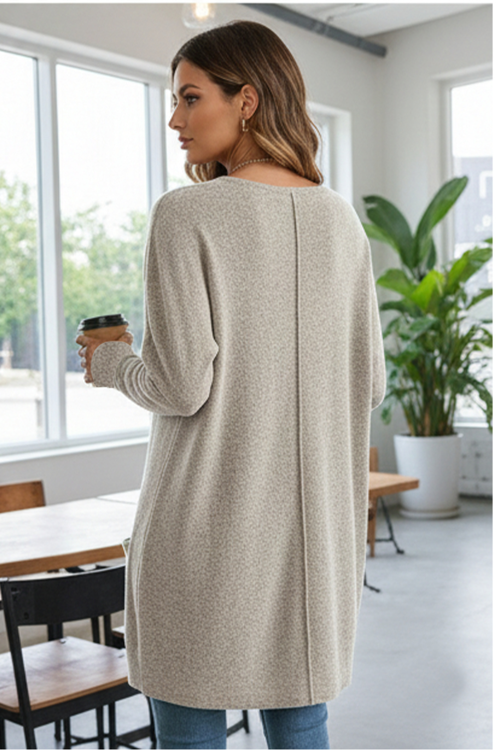 Women’s Long Tunic Sweatshirt – Casual Oversized Crew Neck with Pockets