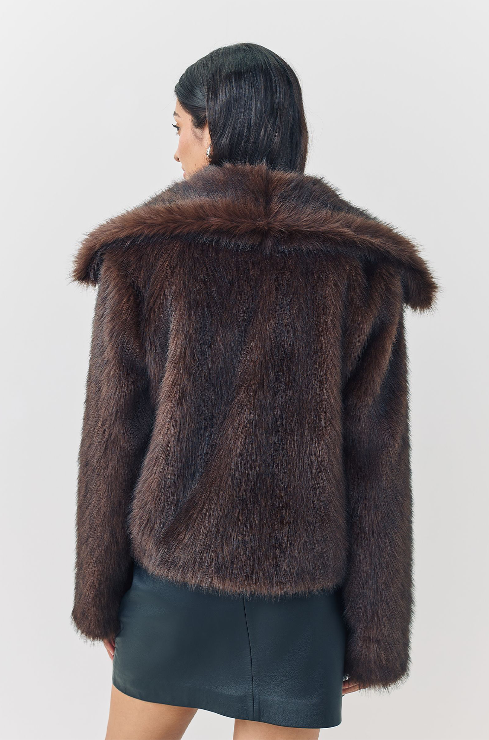 Women’s Brown Faux Fur Coat – Elegant Winter Outerwear